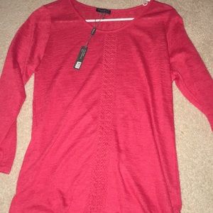Adorable 3/4 sleeve top!